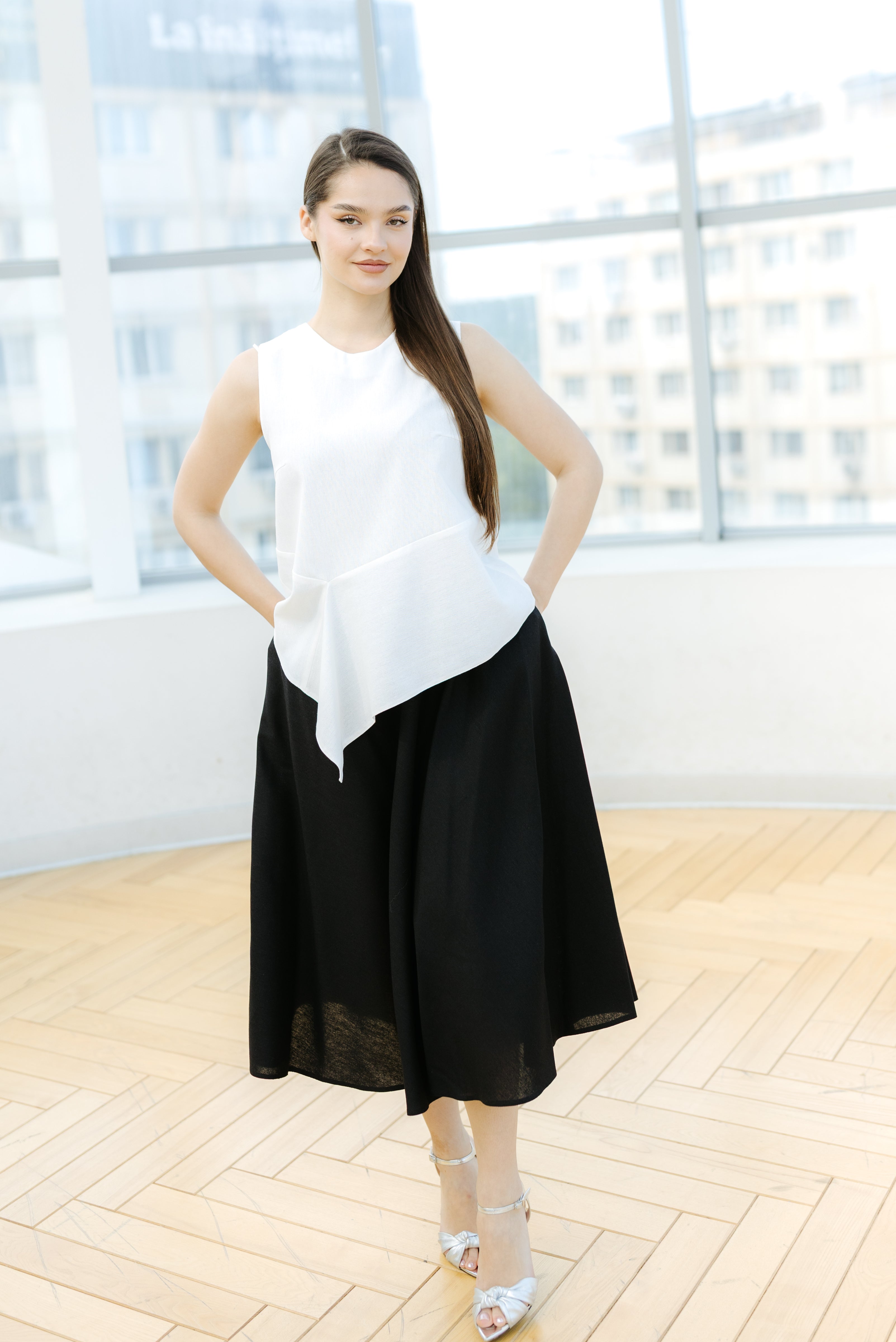 Fusta midi din in, neagra