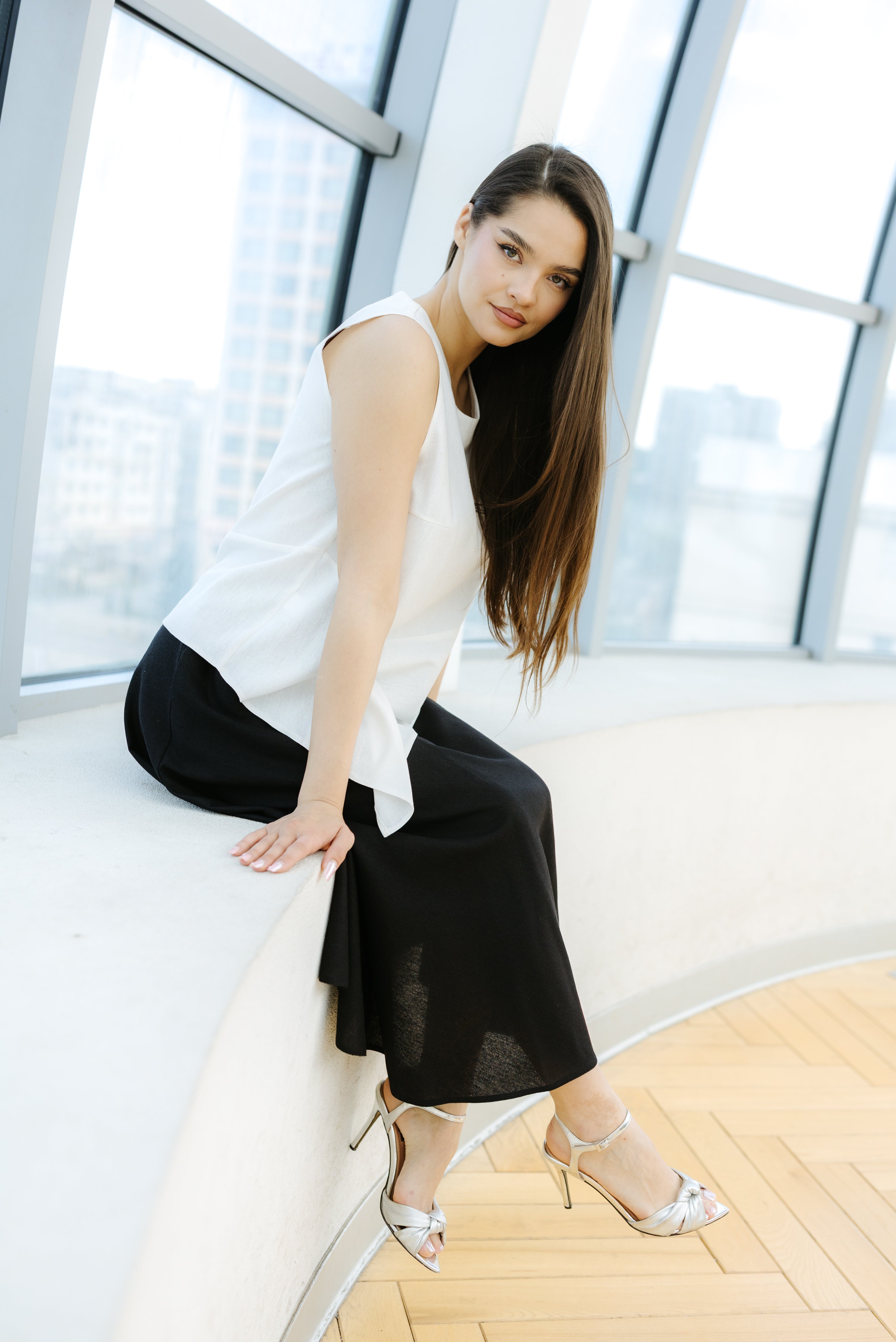 Fusta midi din in, neagra