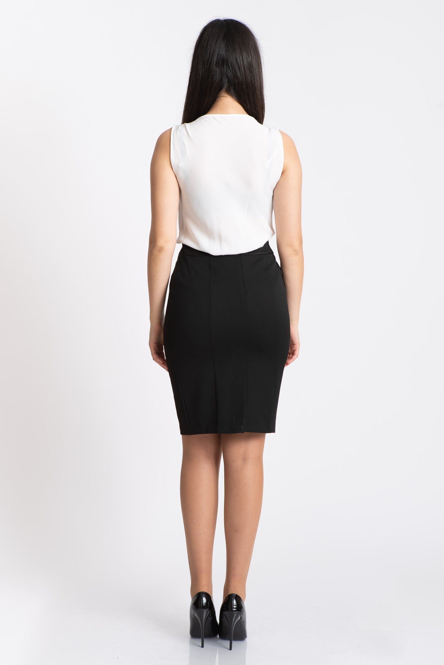 Fusta conica, neagra