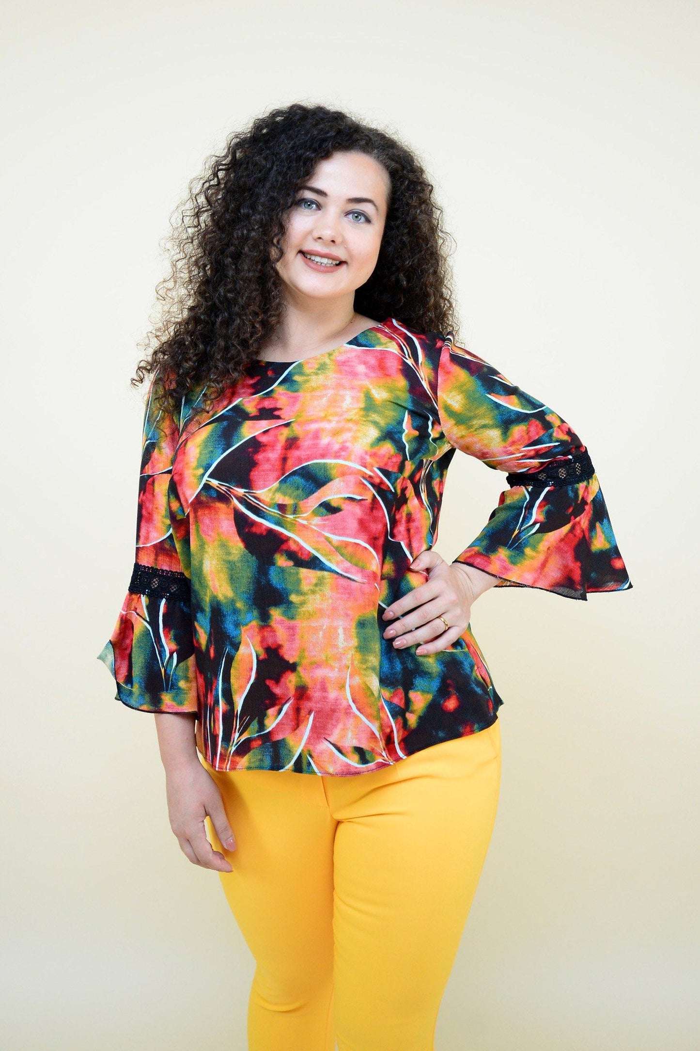 Bluza imprimata cu dantela Bluza B30018