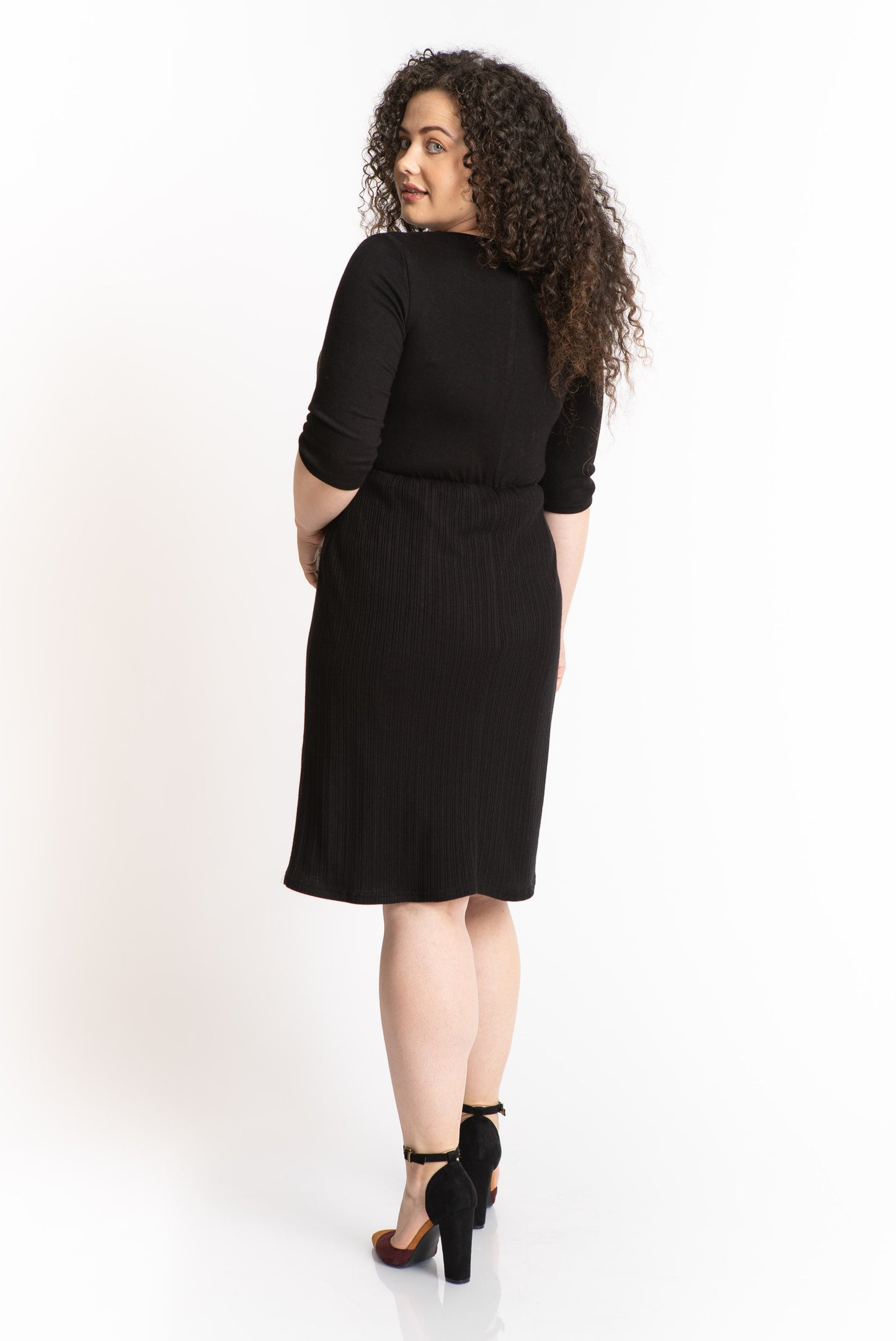Rochie neagra ceva calitate
