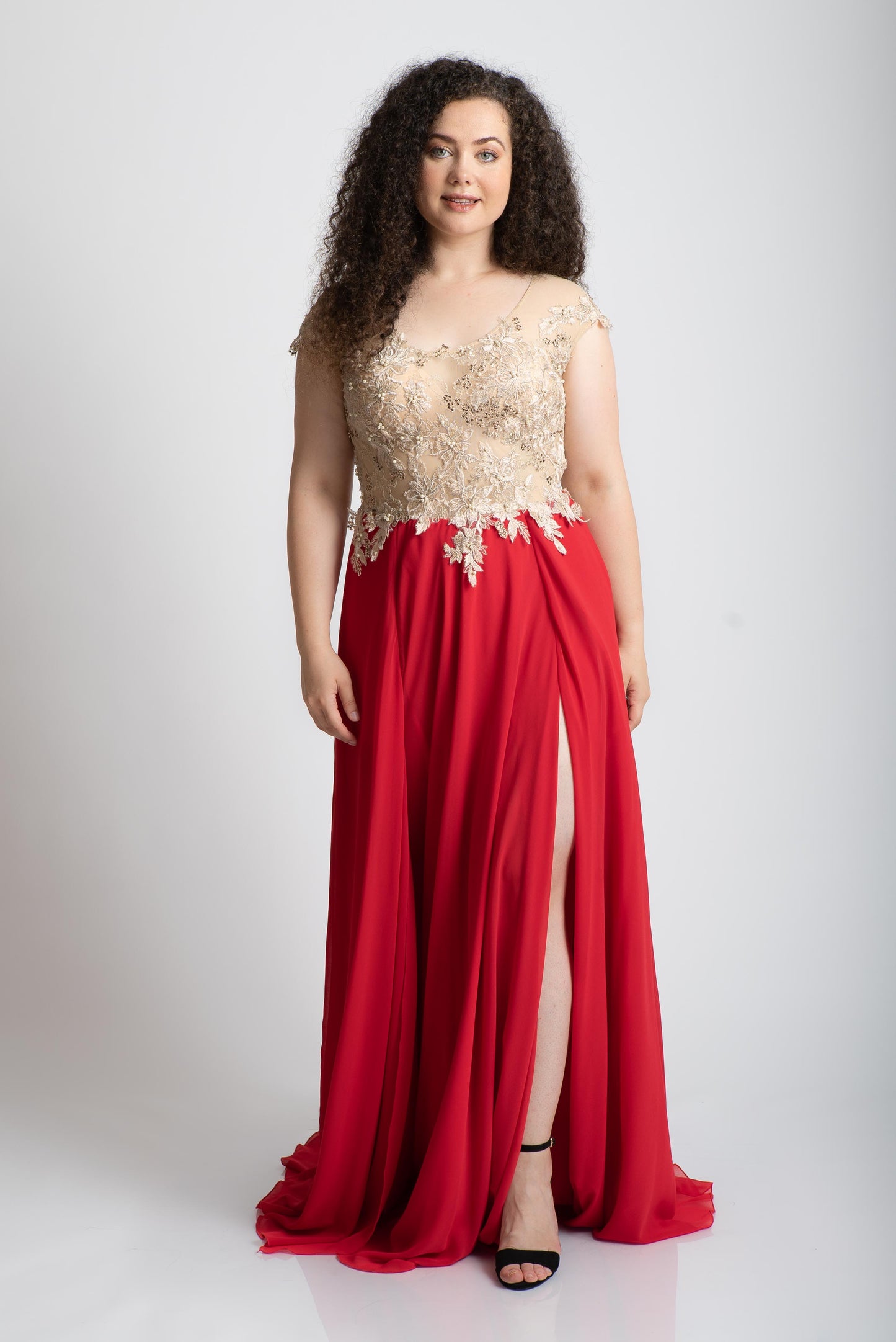 Rochie cusuta manual, rosie