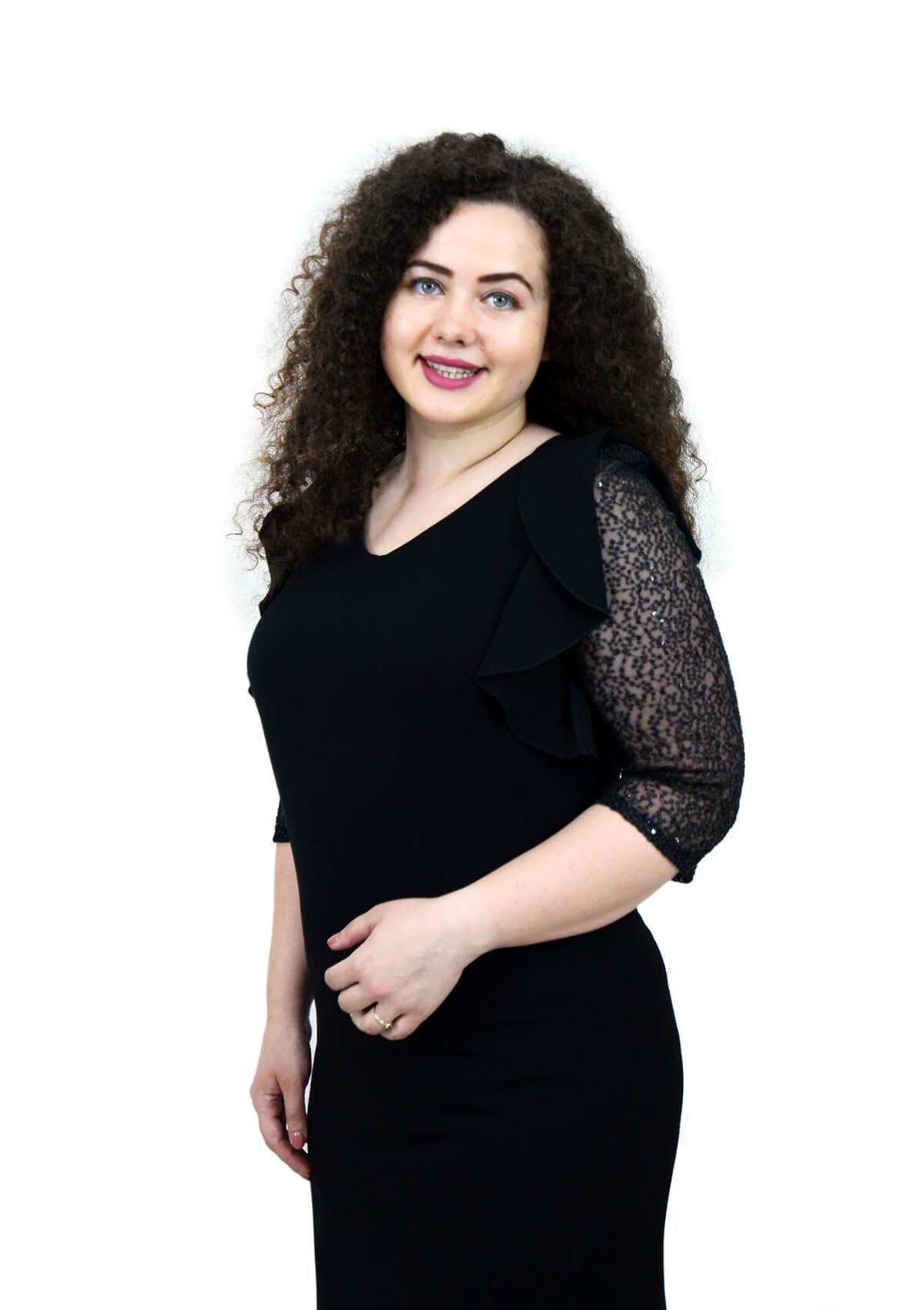 Rochie cu volanas si maneca din dantela, neagra Rochie R80027