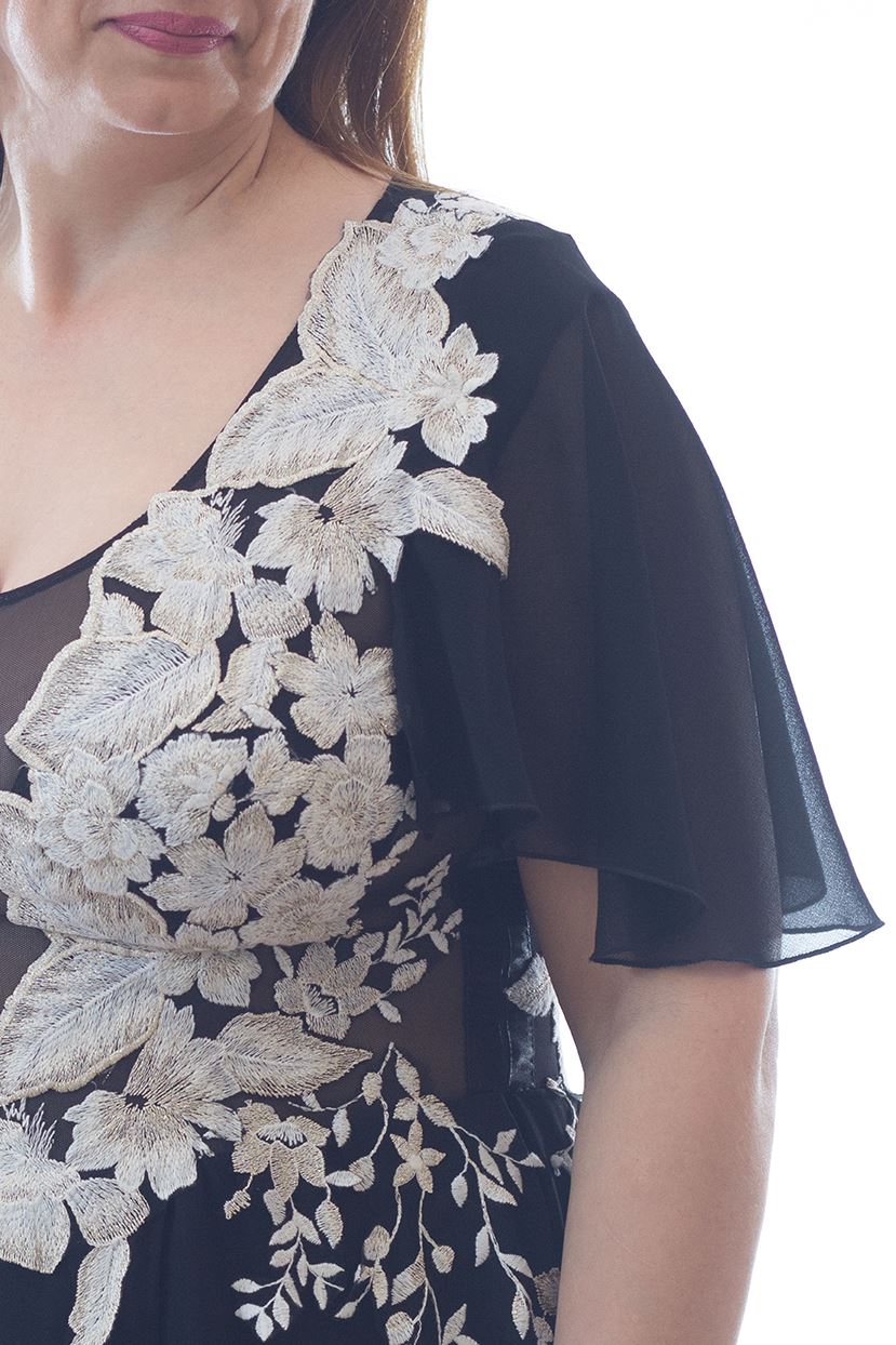 Rochie neagră cu dantelă albă aplicată Rochie R80064