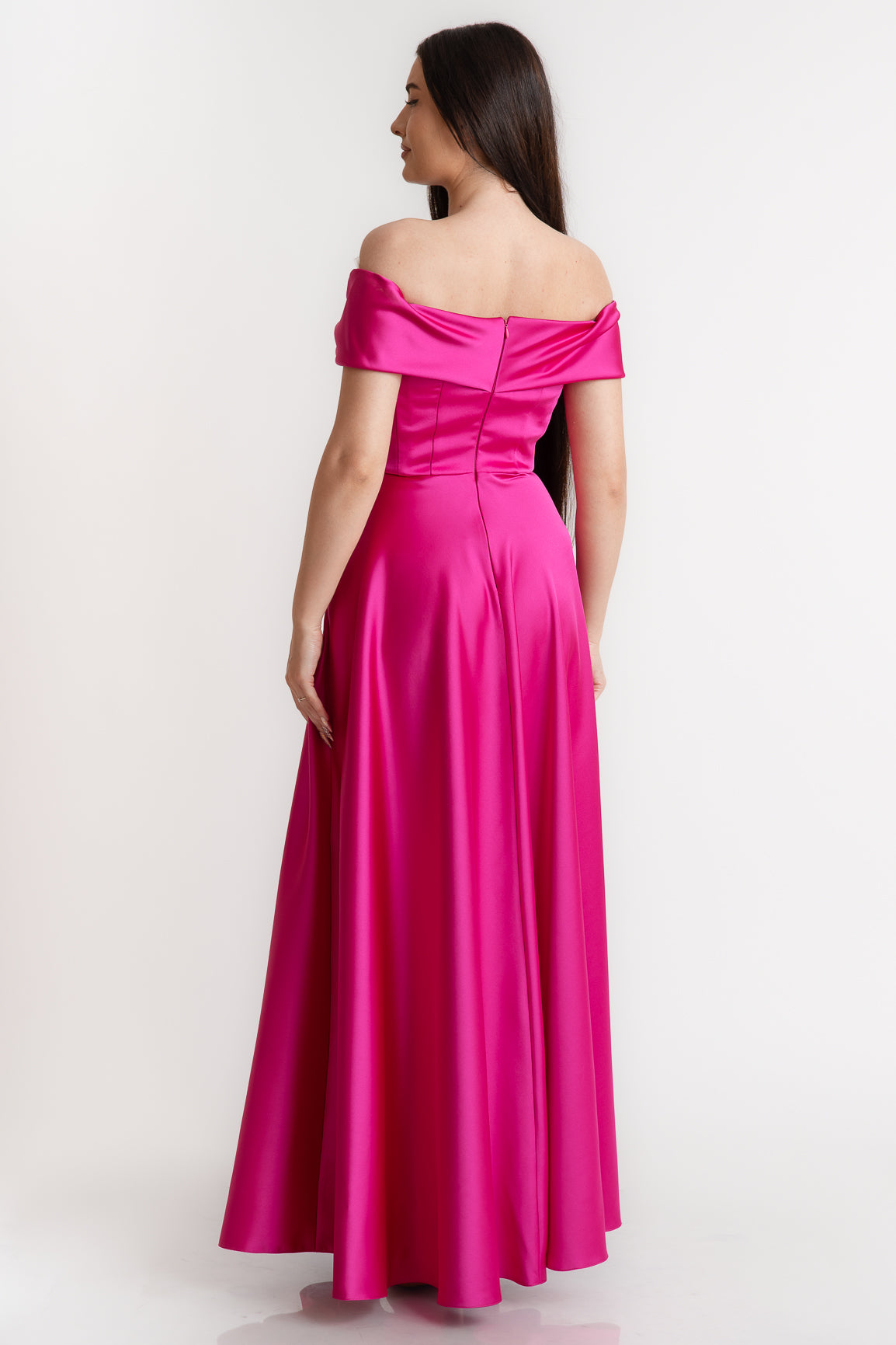 Rochie cu umeri goi, fuxia