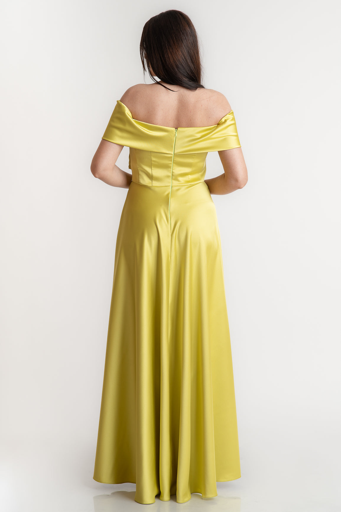 Rochie cu umeri goi, lime
