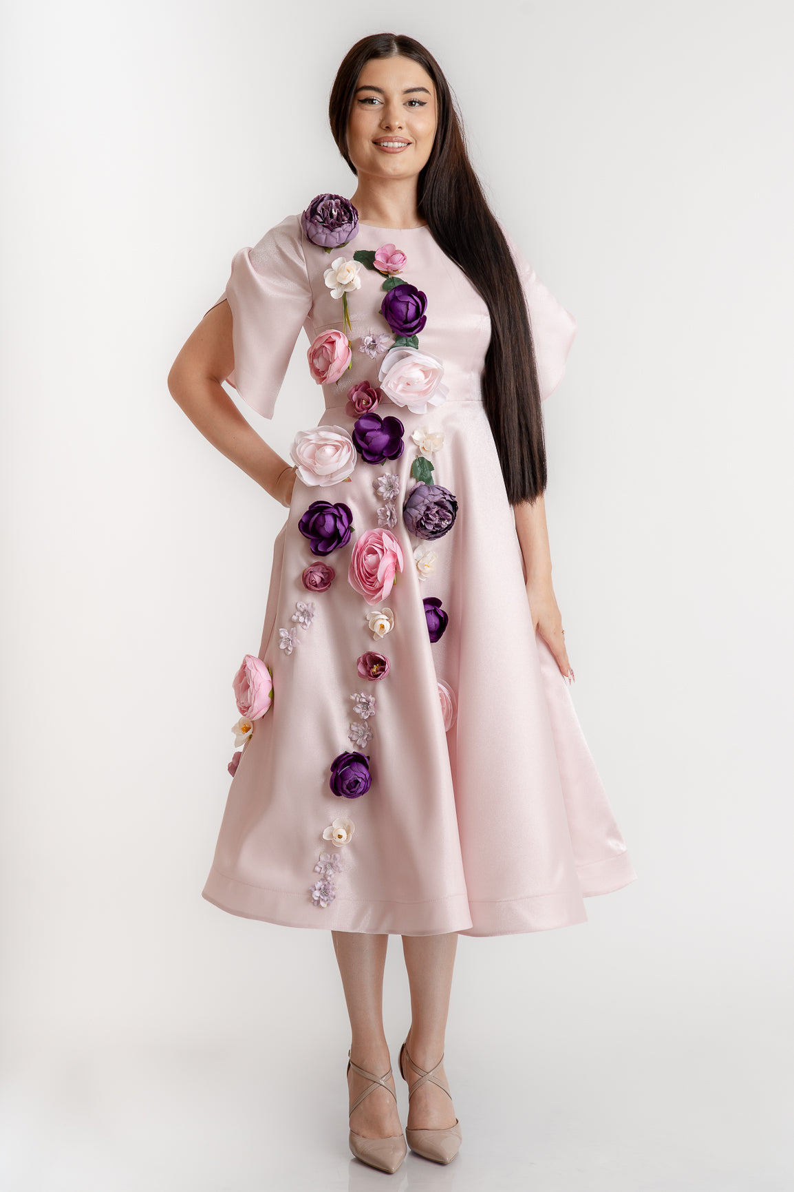 Rochie cu aplicatii,roz