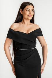 Rochie cu umerii goi, neagra