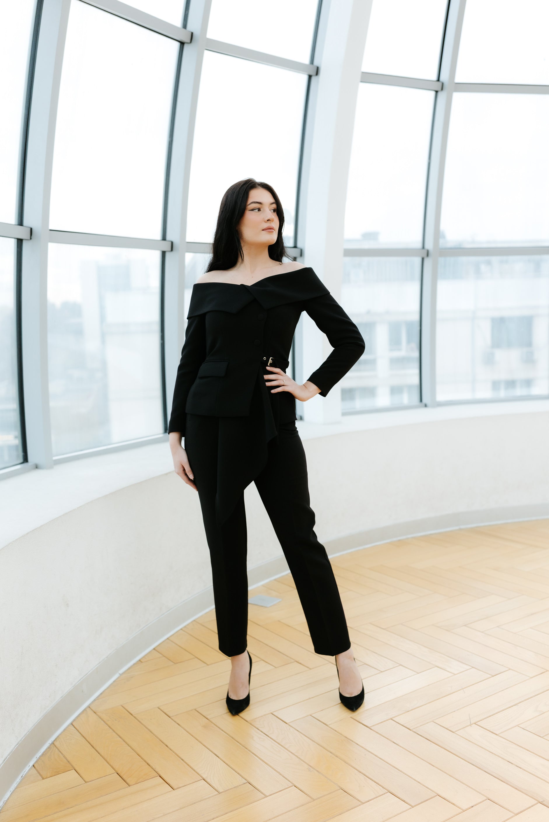 Sacou cu umeri goi, negru