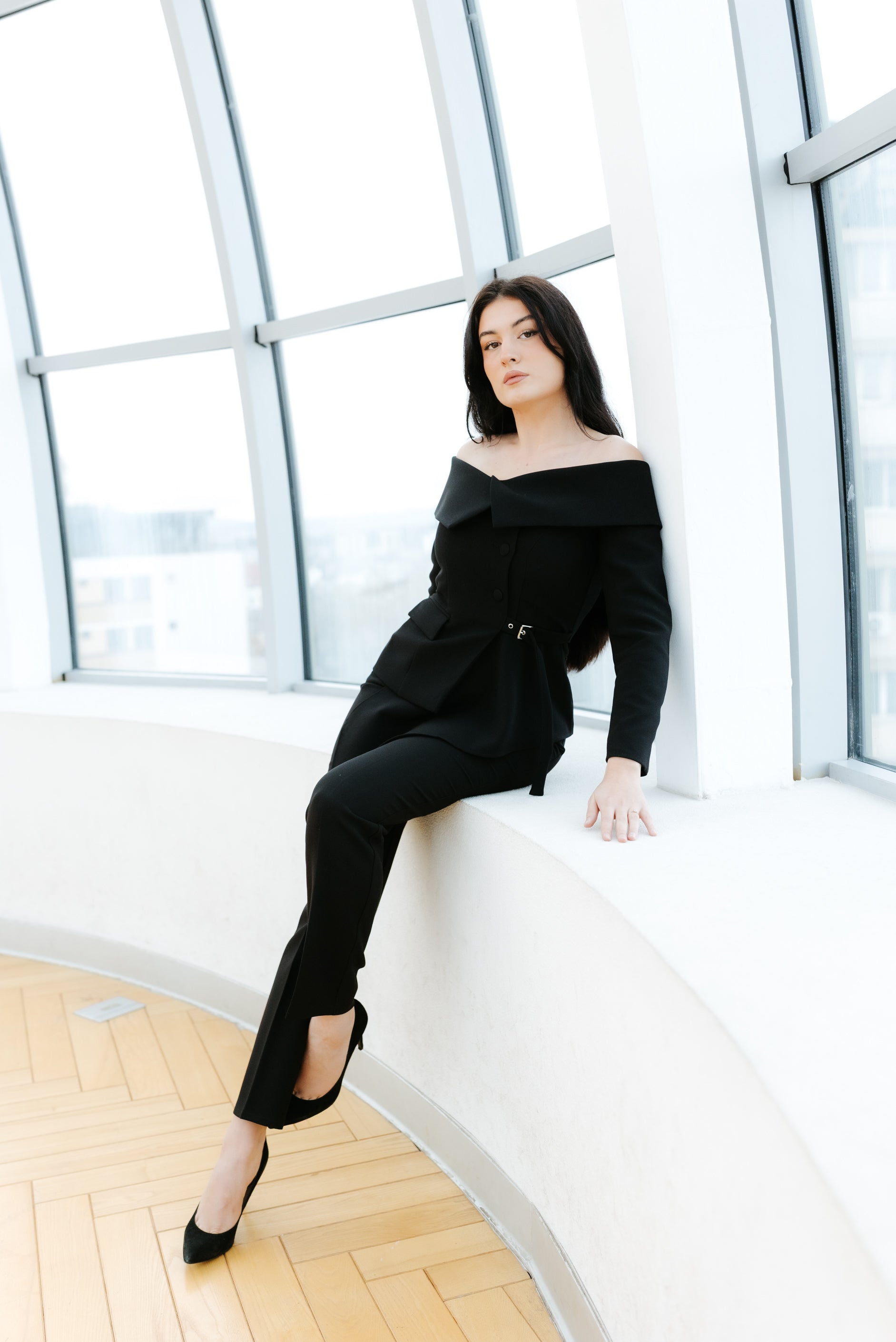 Sacou cu umeri goi, negru