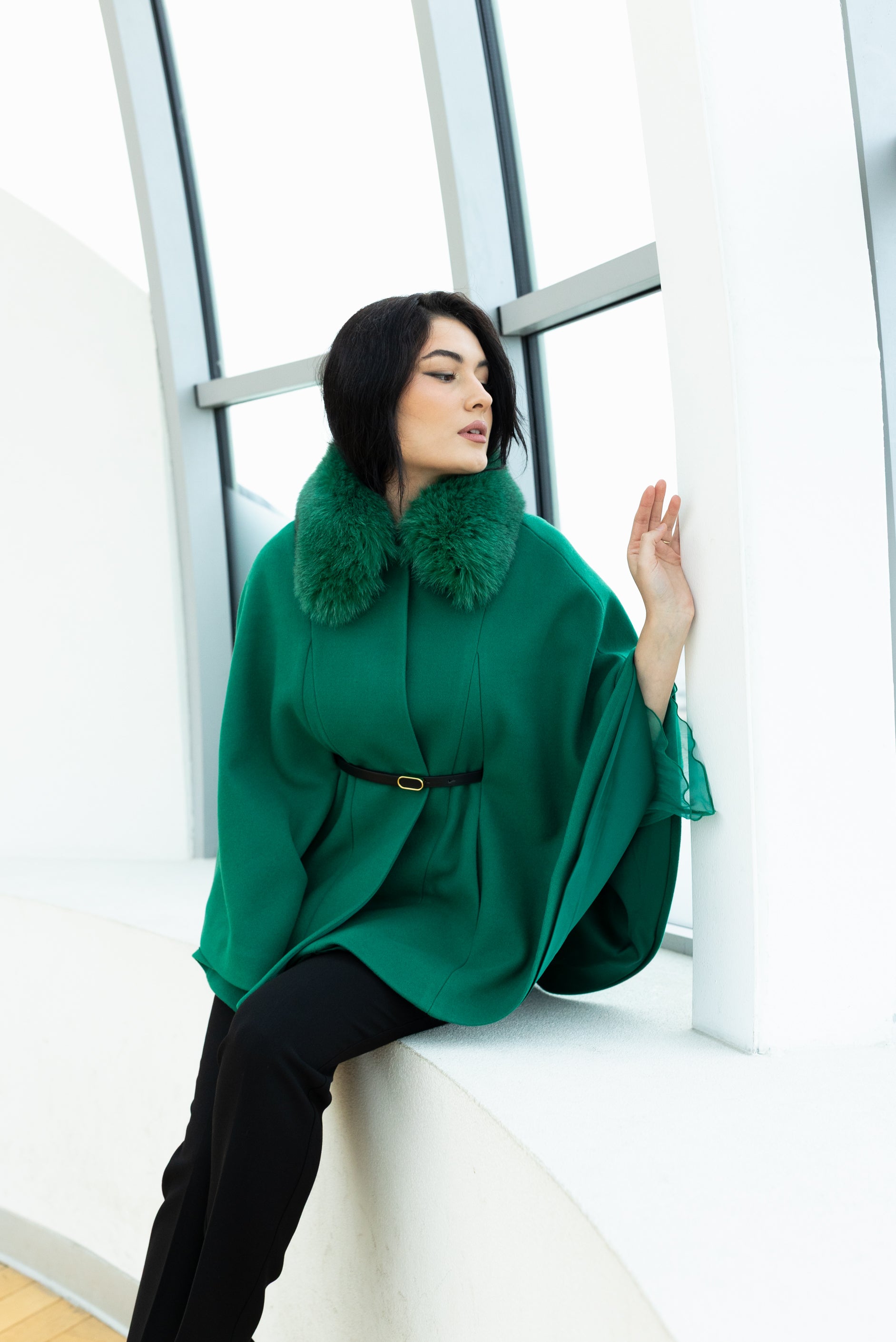 Capa cu guler de blana, verde