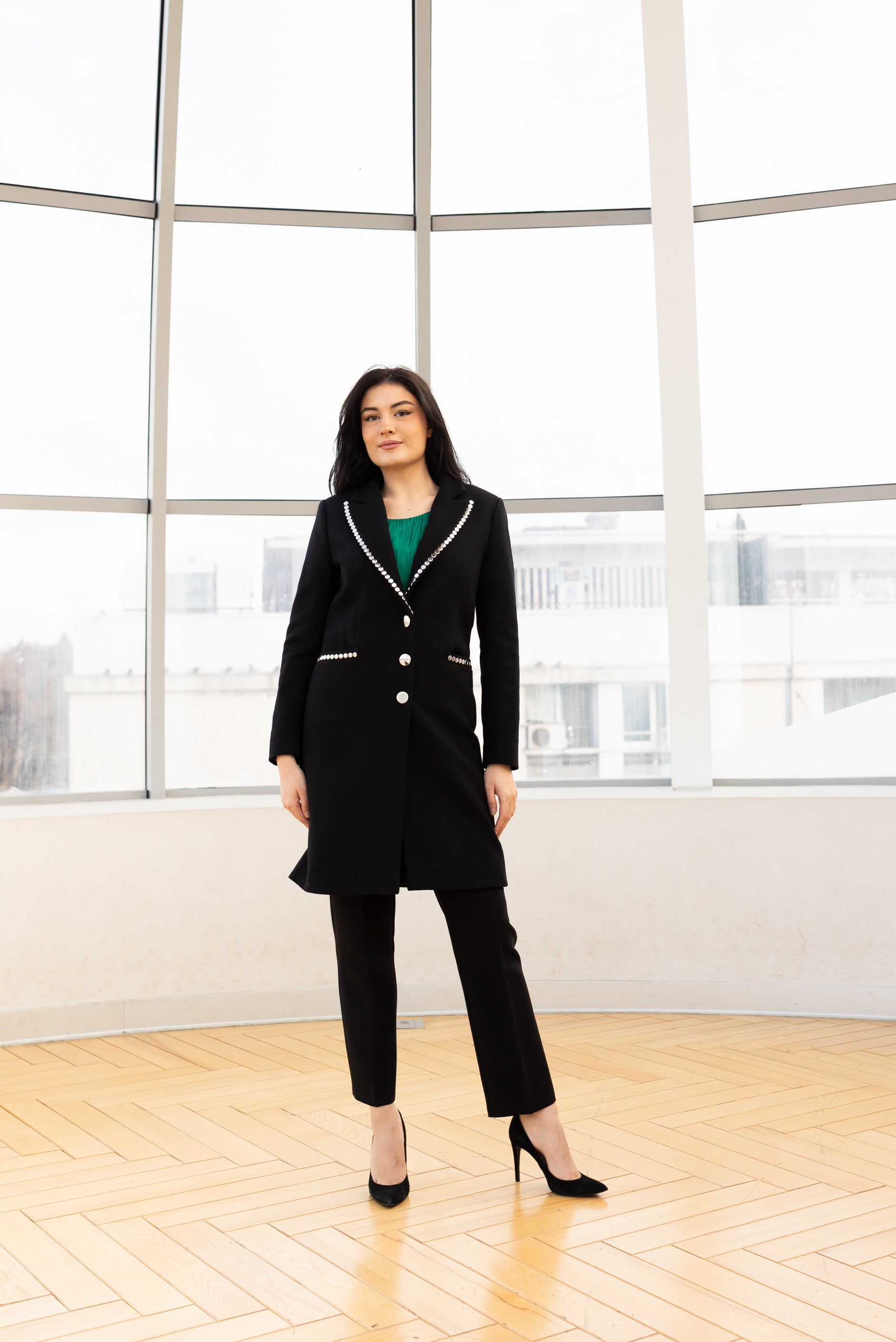 Palton cu aplicatii, negru