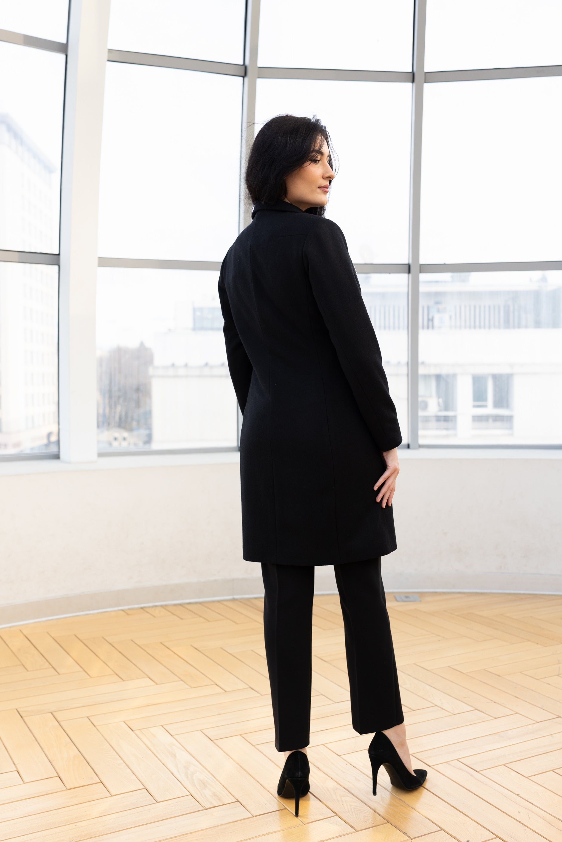 Palton cu aplicatii, negru