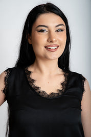 Top negru cu dantela