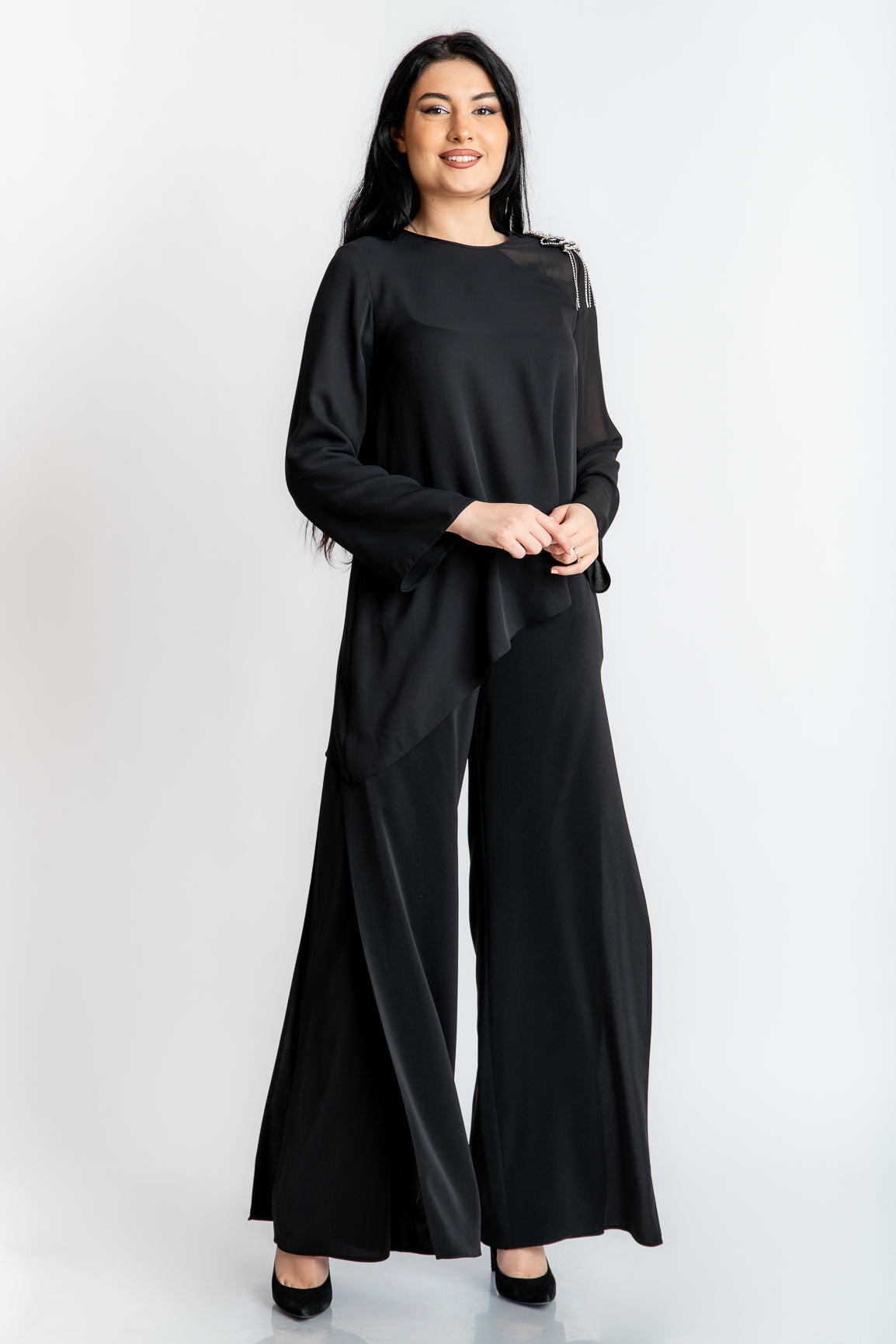 Bluza neagra cu accesoriu