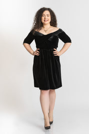 Rochie cu umeri goi, neagra