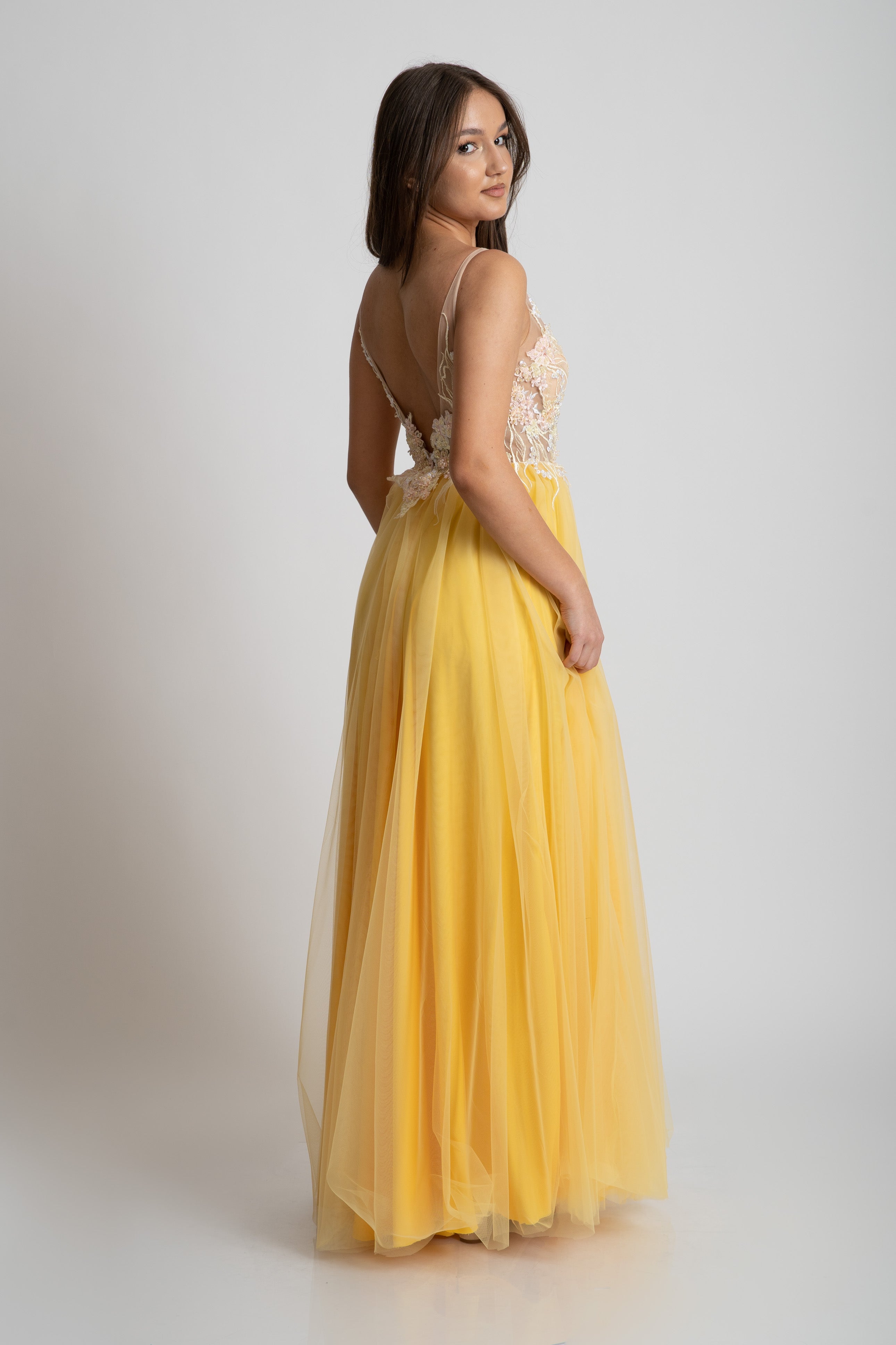 Rochie cusuta manual, galbena
