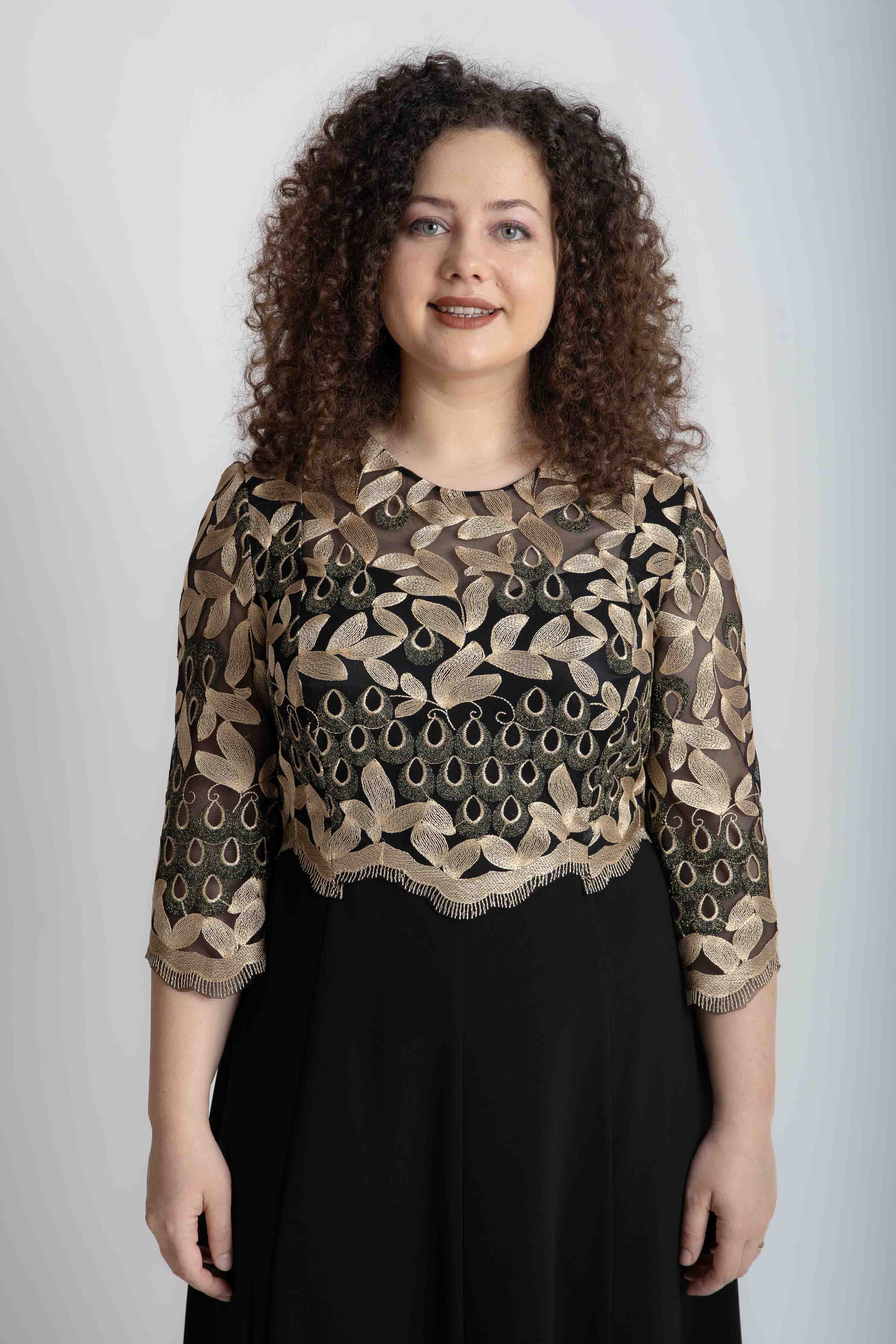 Rochie cu dantelă în partea de sus, neagra