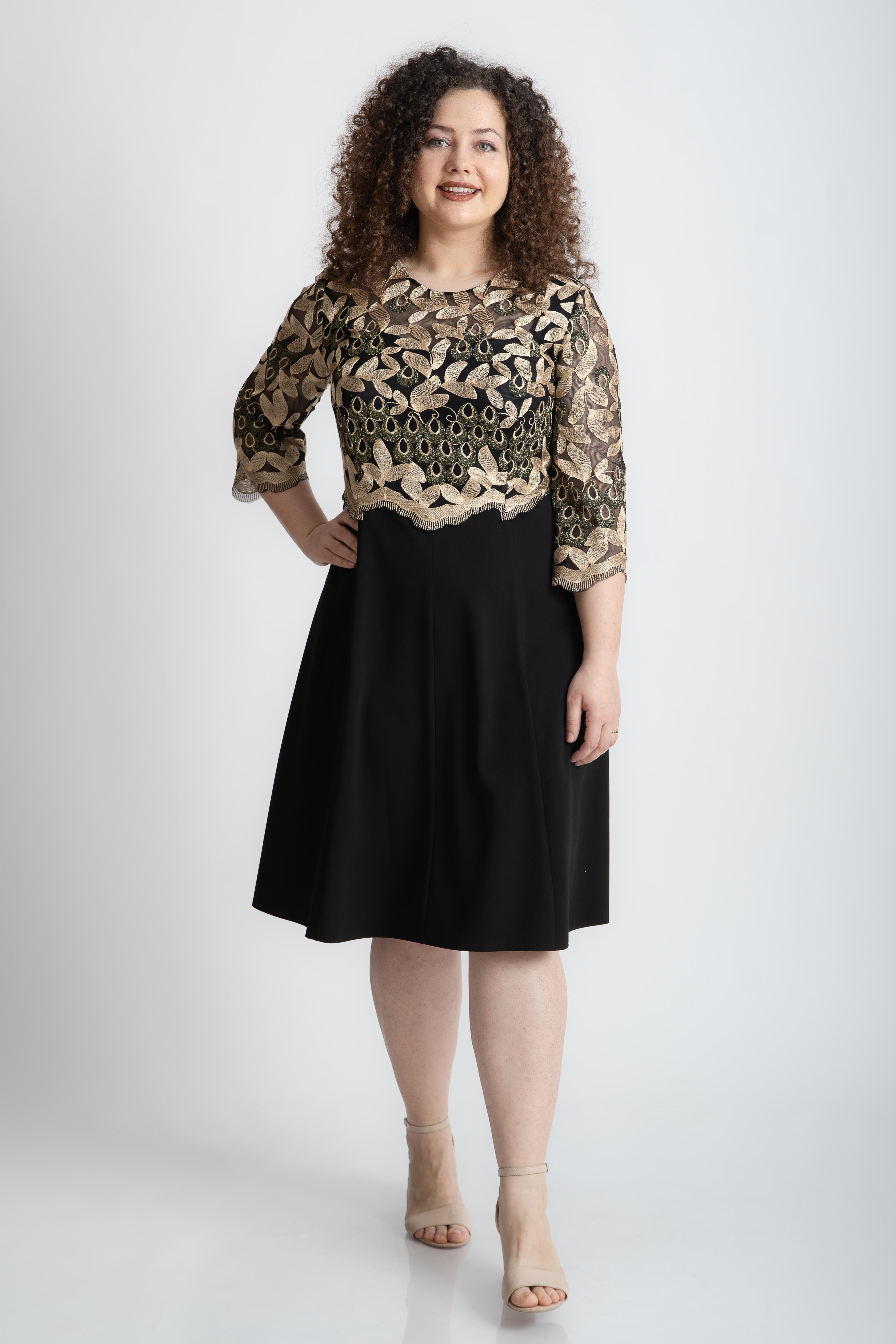 Rochie cu dantelă în partea de sus, neagra