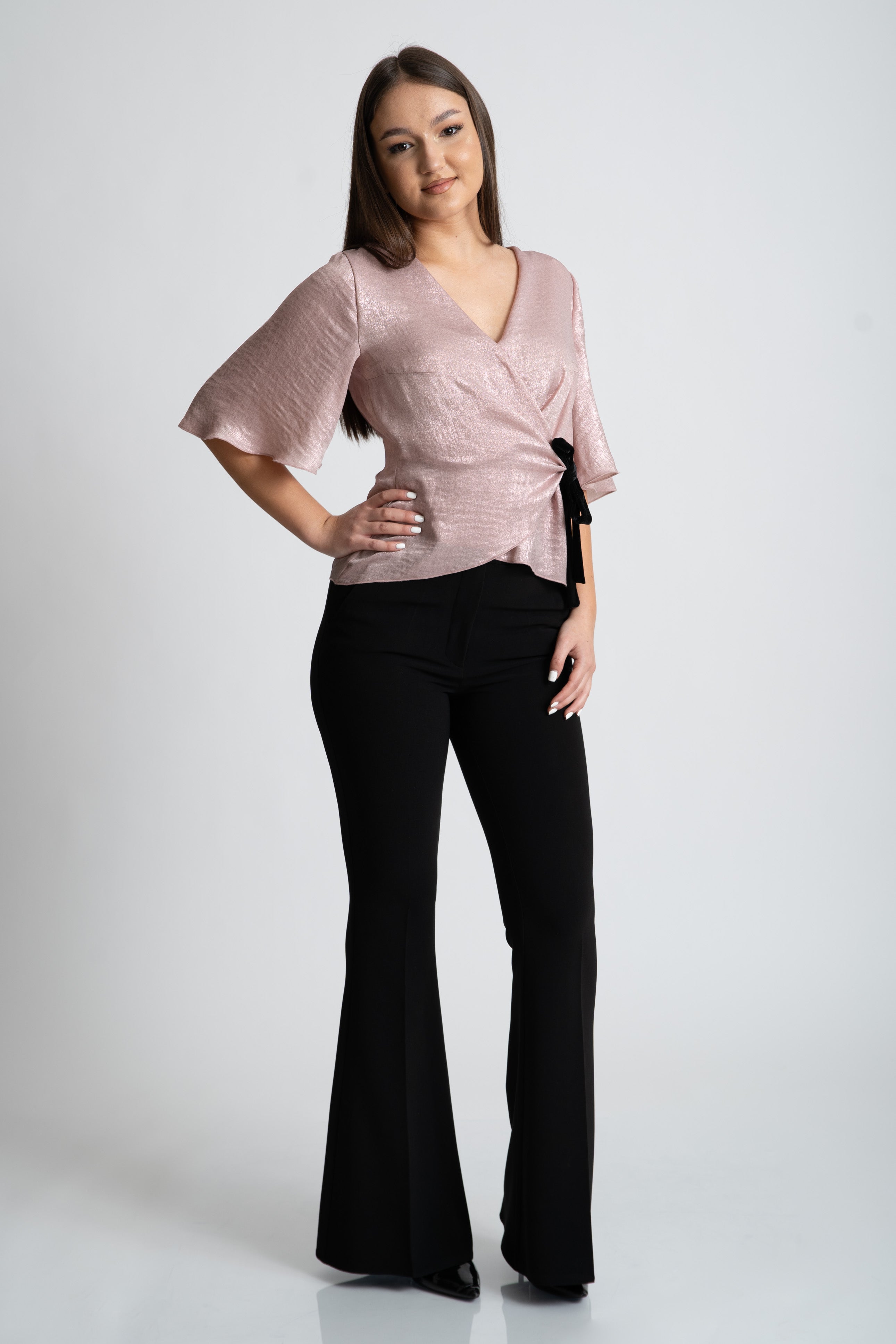 Pantaloni evazati negri