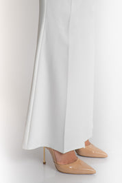 Pantaloni evazati albi #culori_alb