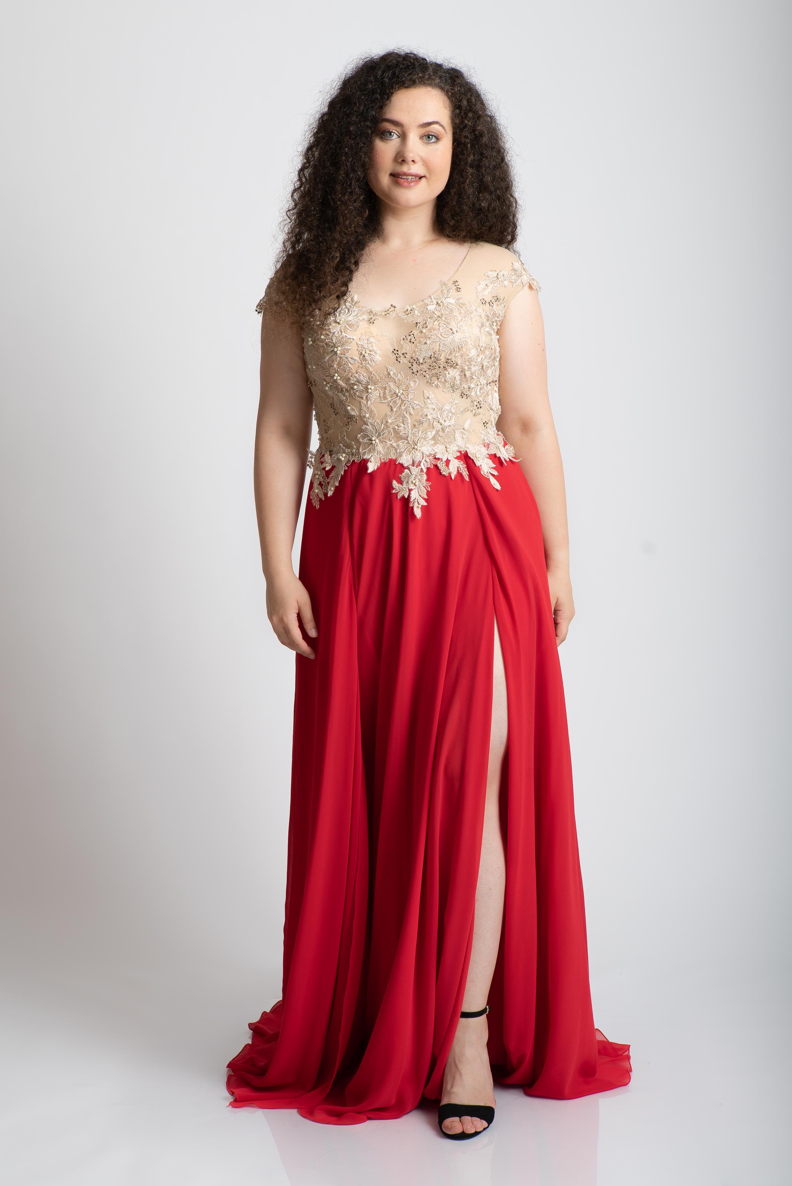 Rochie cusuta manual, rosie